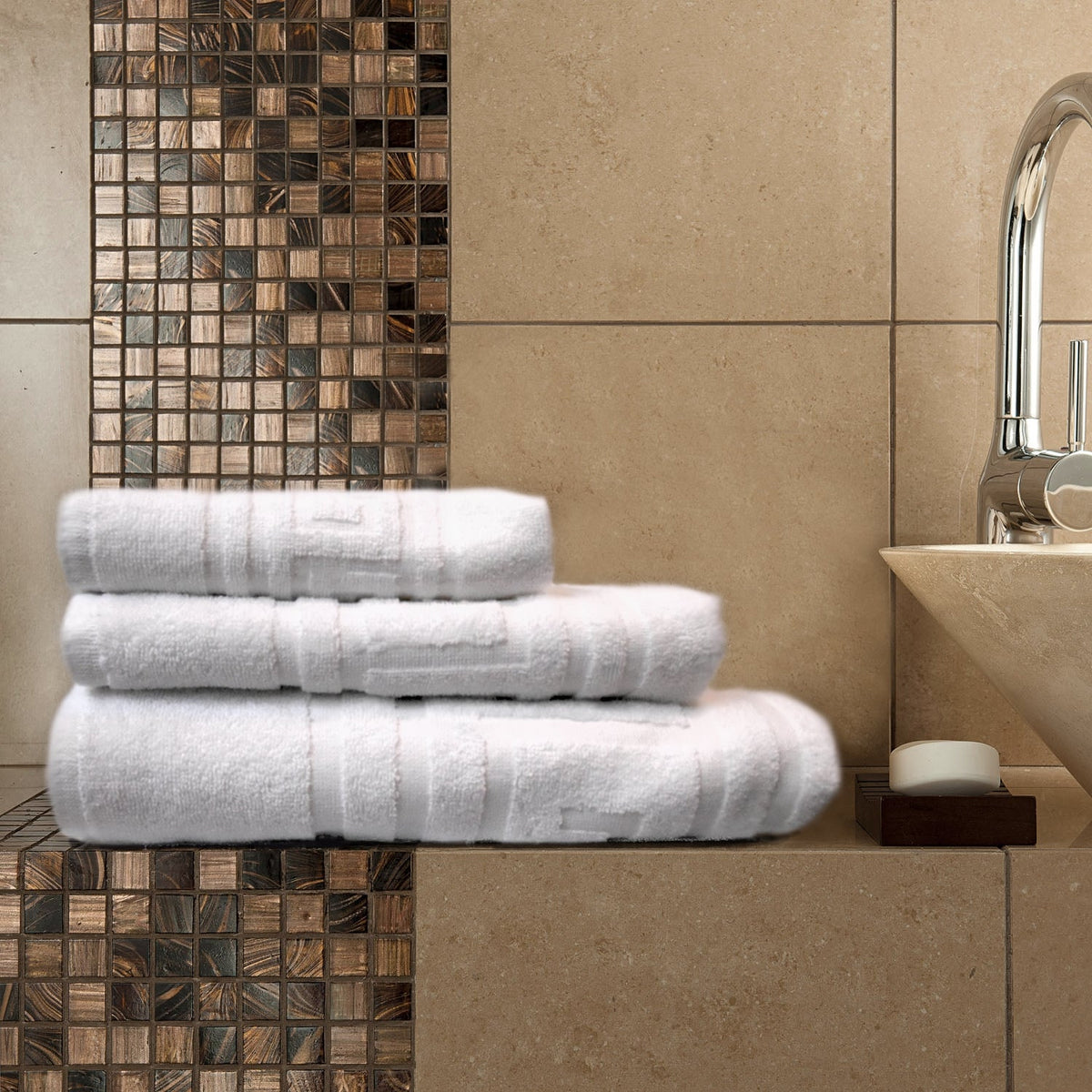 Set prosoape fata 100% bumbac 500gr/mp, model Bordura Greek 50x90cm